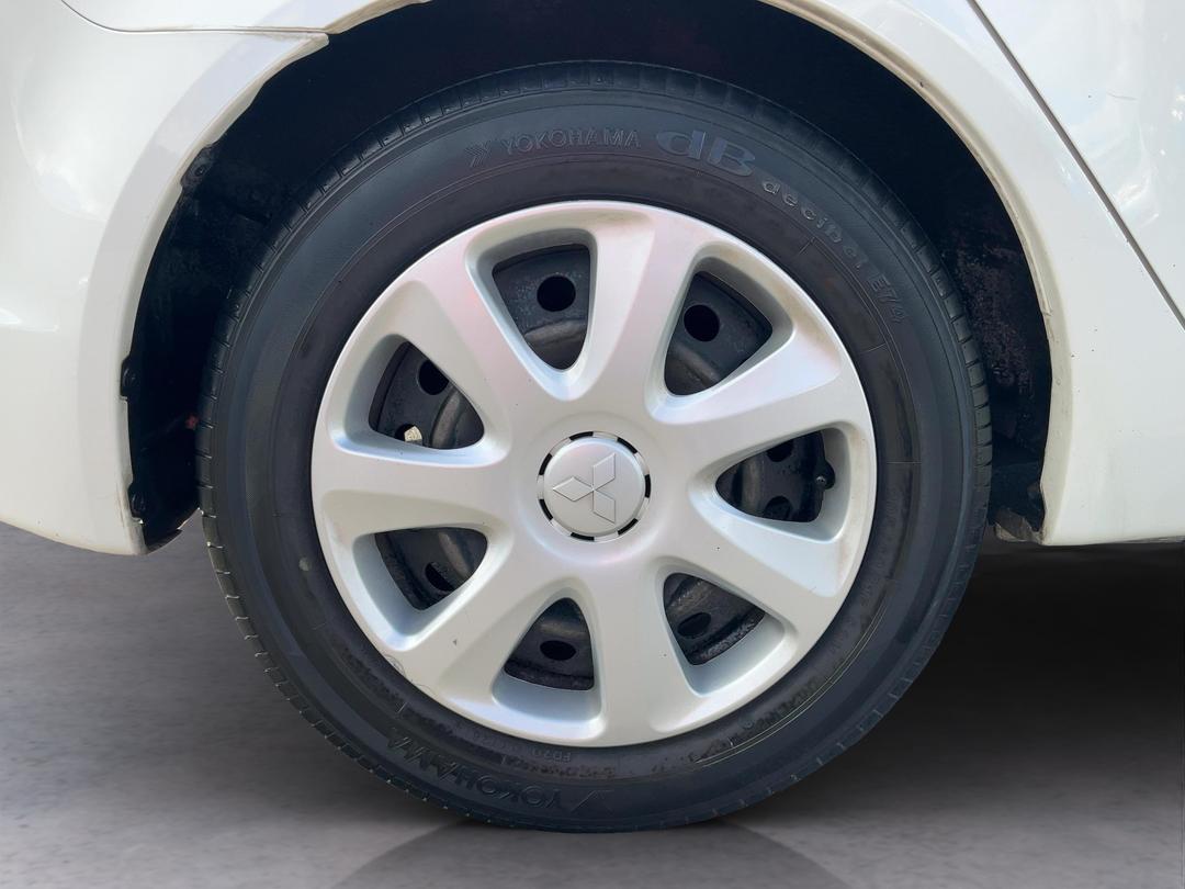 Photo '12' of Mitsubishi Galant