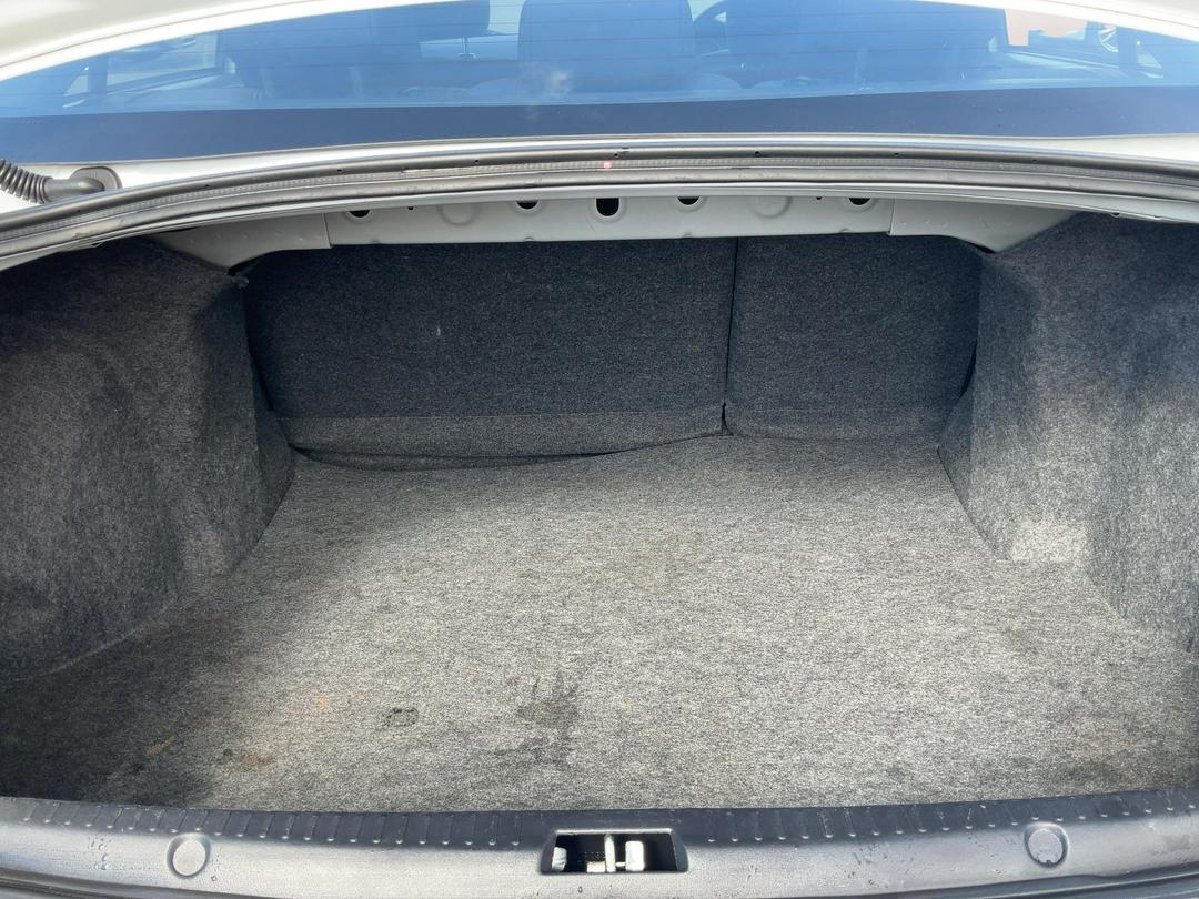 Photo '14' of Mitsubishi Galant