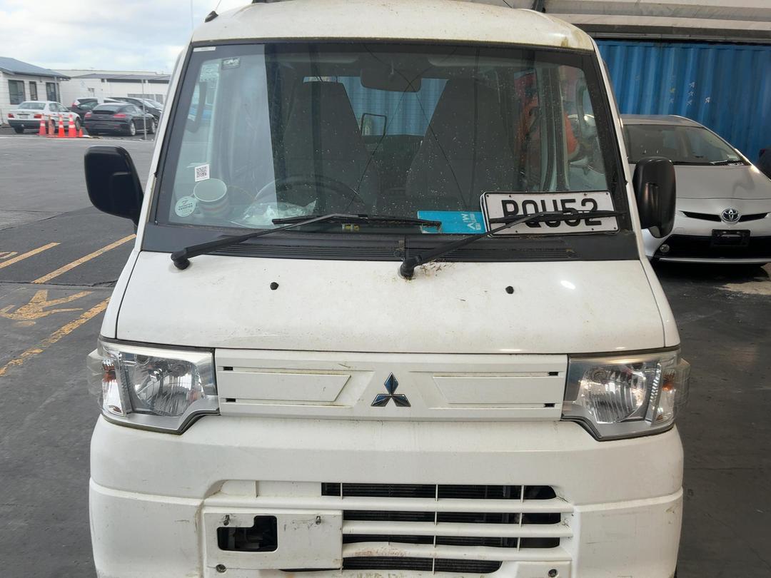 Photo '2' of Mitsubishi Minicab-Miev Miev Photo '2' of Mitsubishi Minicab-Miev Miev