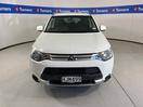 Thumbnail '2' of Mitsubishi Outlander