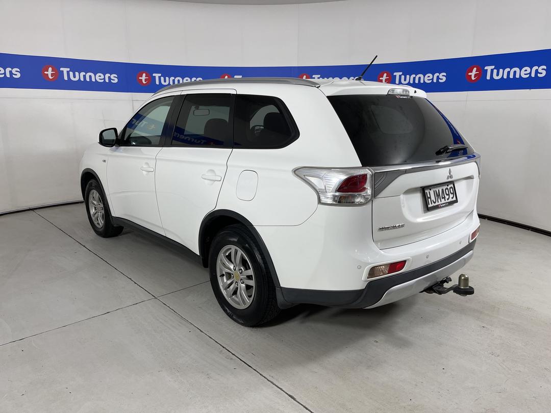 Photo '5' of Mitsubishi Outlander