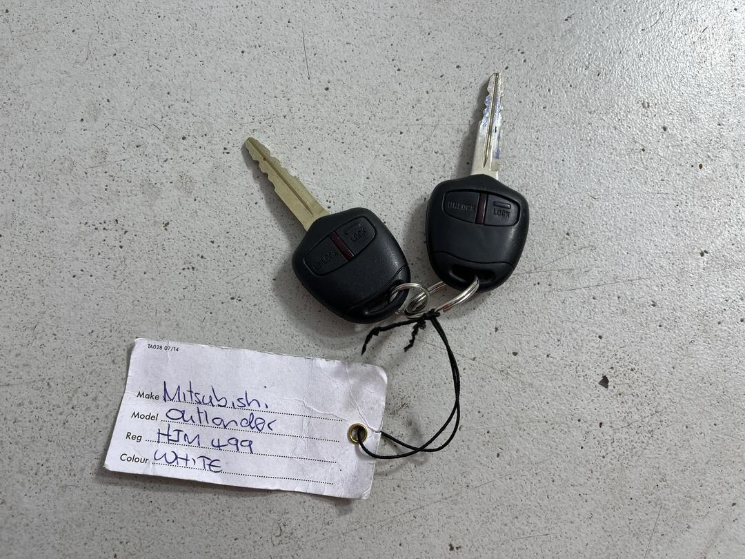 Photo '22' of Mitsubishi Outlander