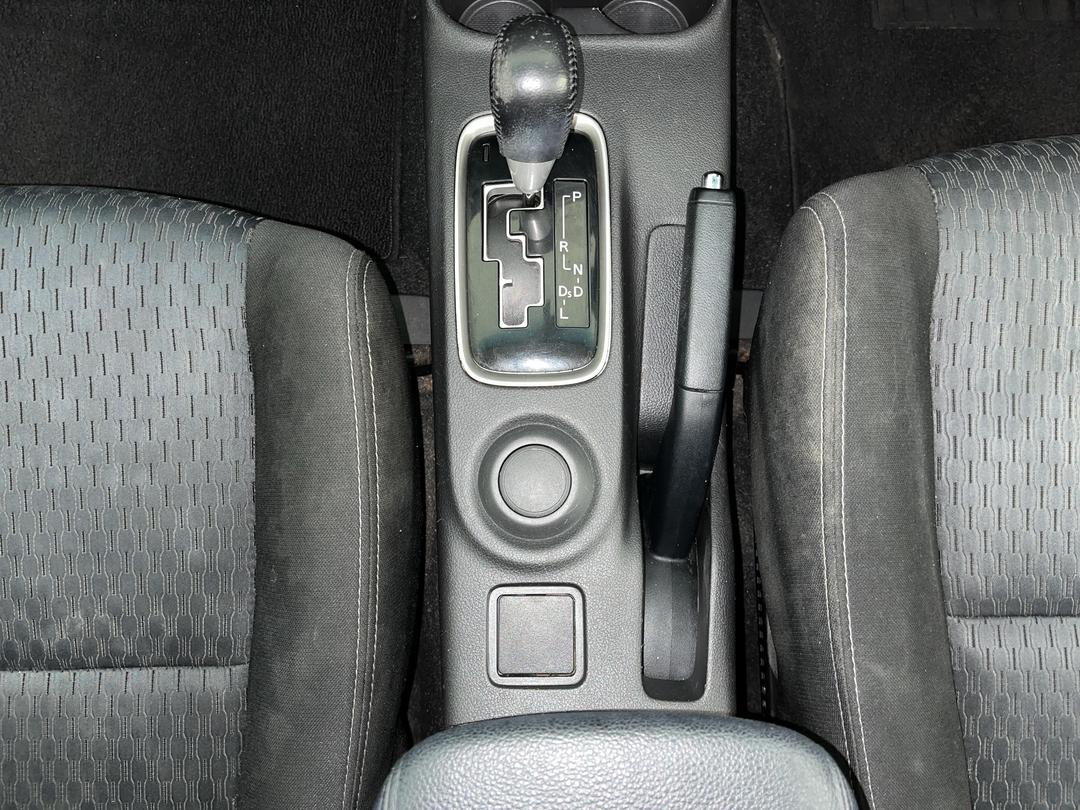 Photo '23' of Mitsubishi Outlander