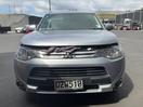 Thumbnail '3' of Mitsubishi Outlander