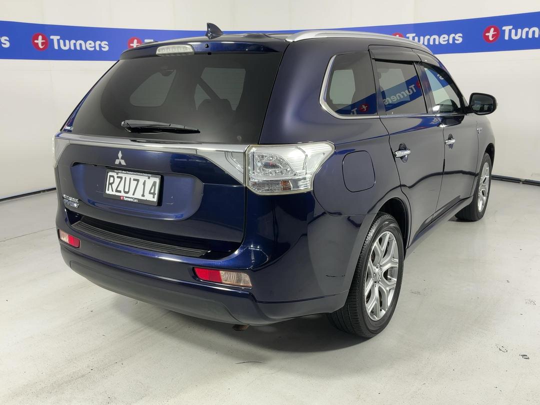 Photo '7' of Mitsubishi Outlander