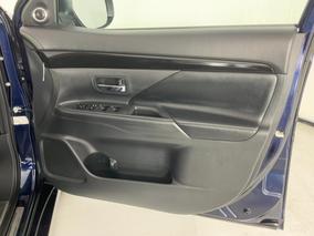 Photo '15' of Mitsubishi Outlander
