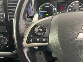 Photo '24' of Mitsubishi Outlander