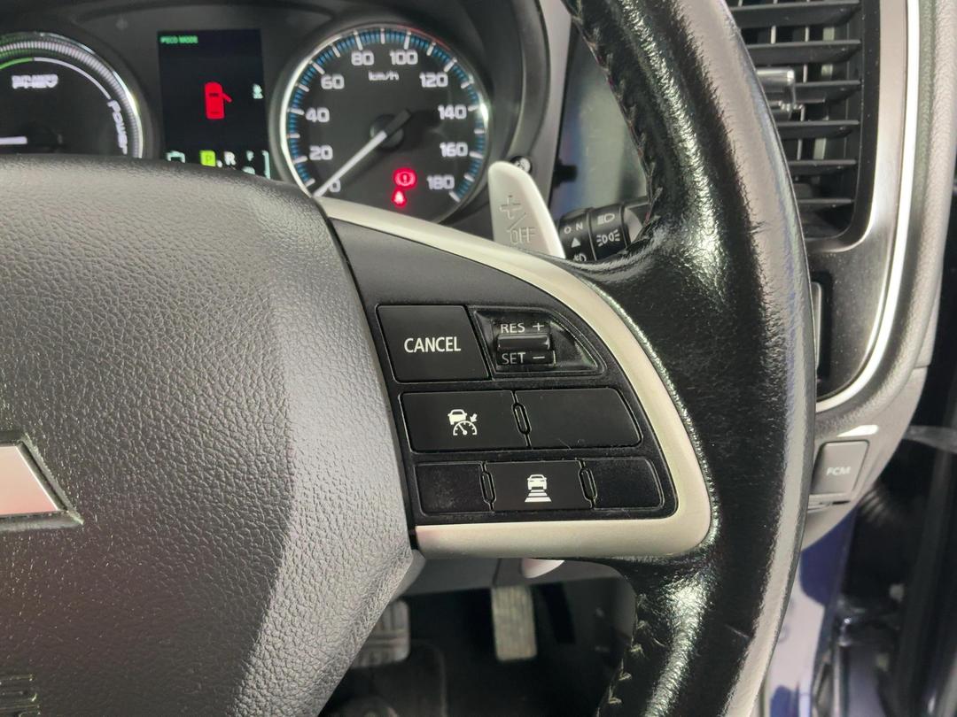 Photo '25' of Mitsubishi Outlander