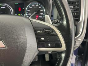 Photo '25' of Mitsubishi Outlander
