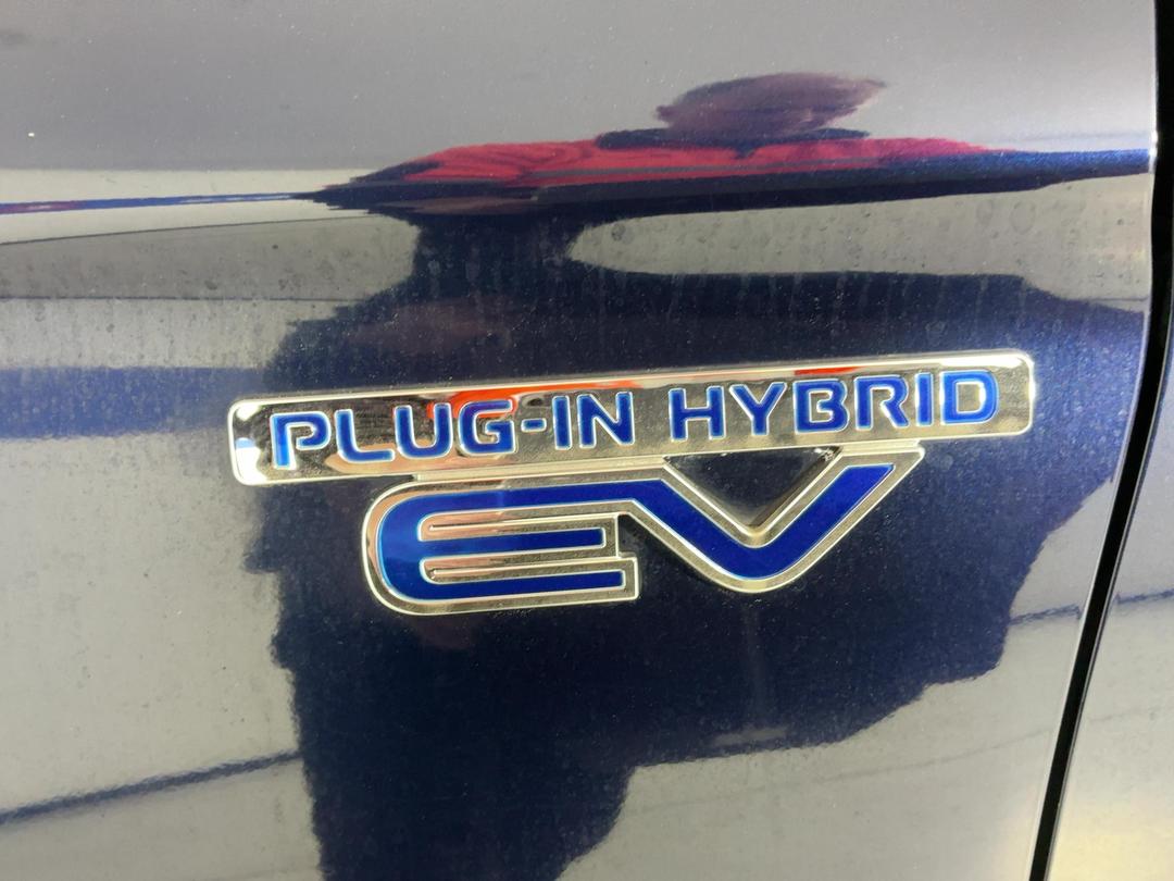 Photo '30' of Mitsubishi Outlander