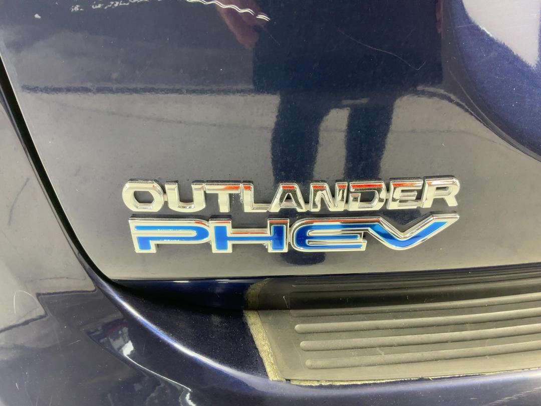 Photo '31' of Mitsubishi Outlander