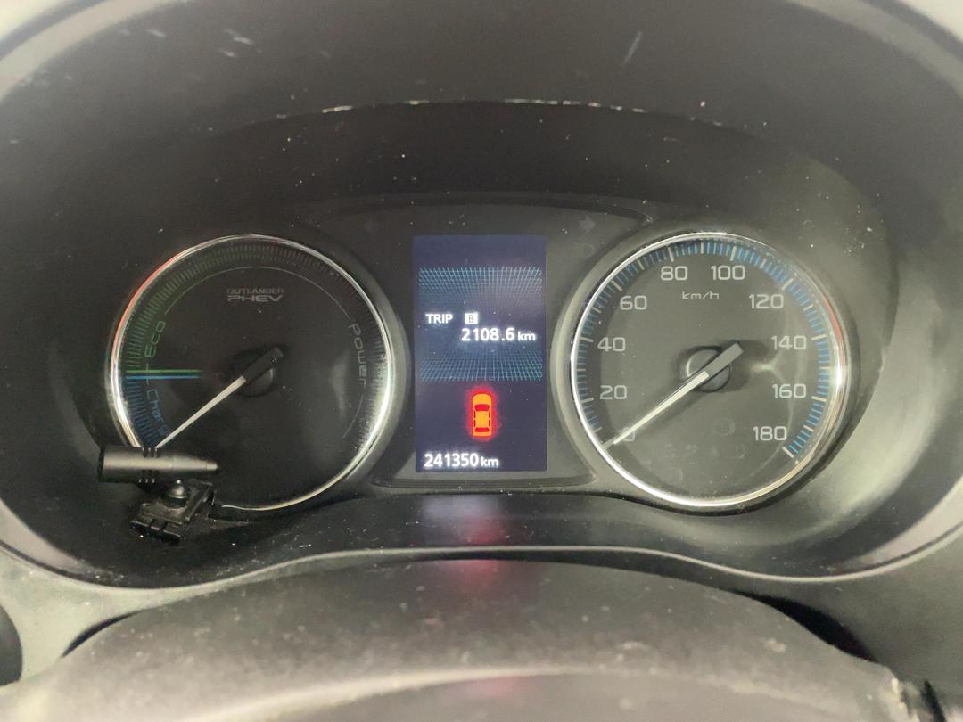 Photo '21' of Mitsubishi Outlander