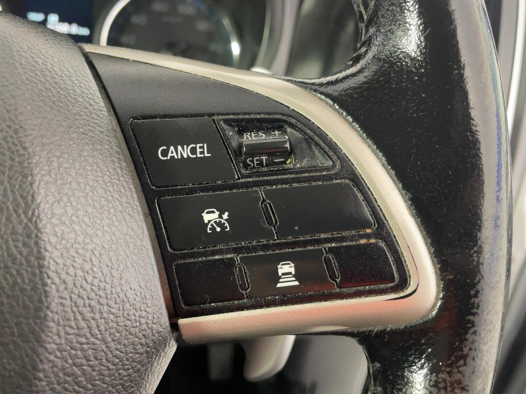 Photo '23' of Mitsubishi Outlander
