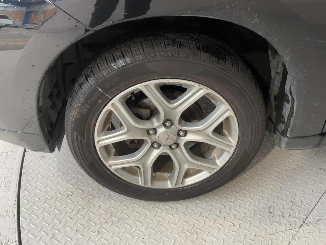 Photo '10' of Mitsubishi Outlander