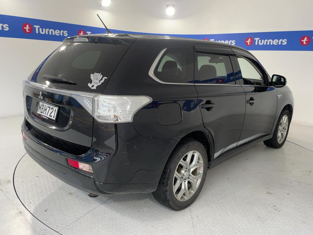 Photo '7' of Mitsubishi Outlander