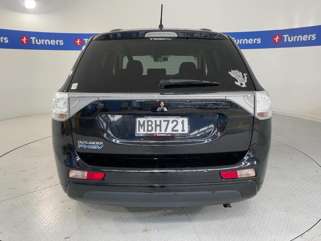 Photo '6' of Mitsubishi Outlander