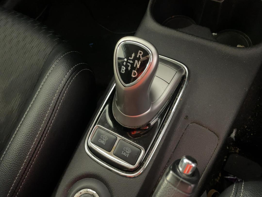 Photo '32' of Mitsubishi Outlander