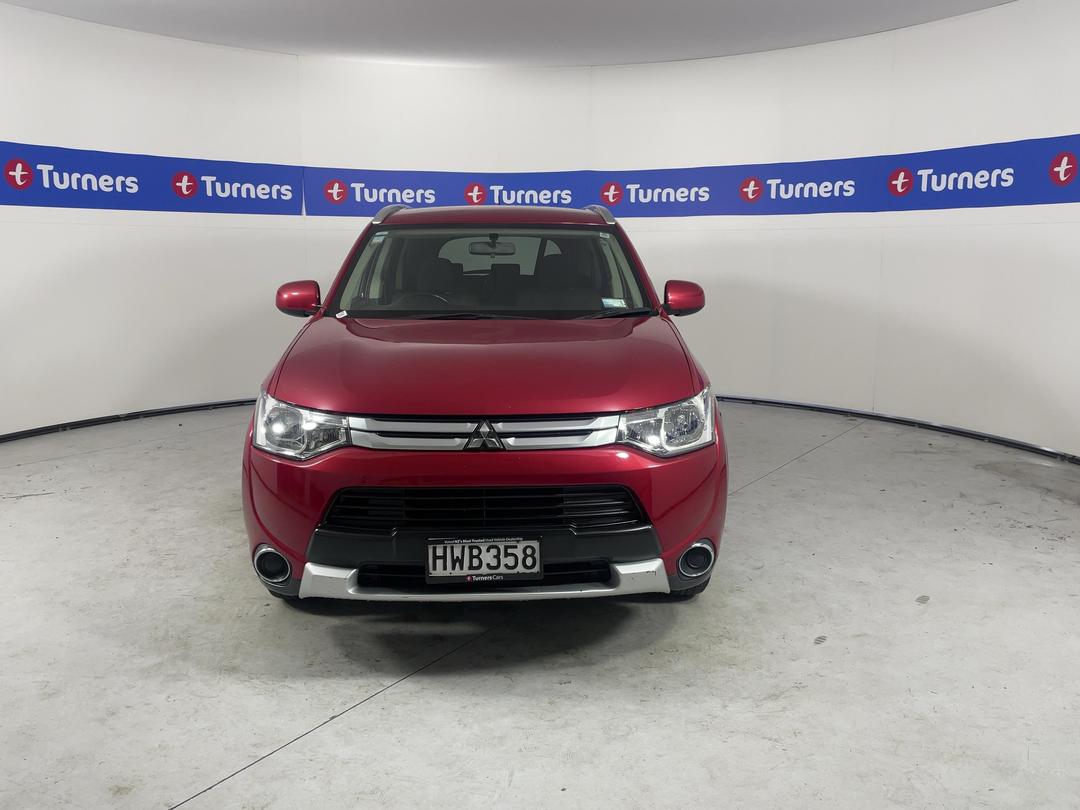 Photo '2' of Mitsubishi Outlander