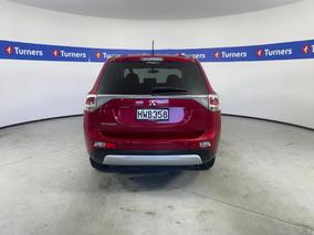 Photo '6' of Mitsubishi Outlander