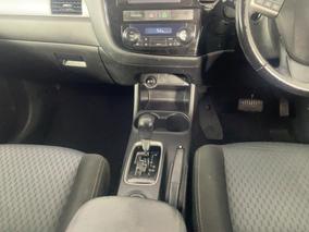 Photo '18' of Mitsubishi Outlander