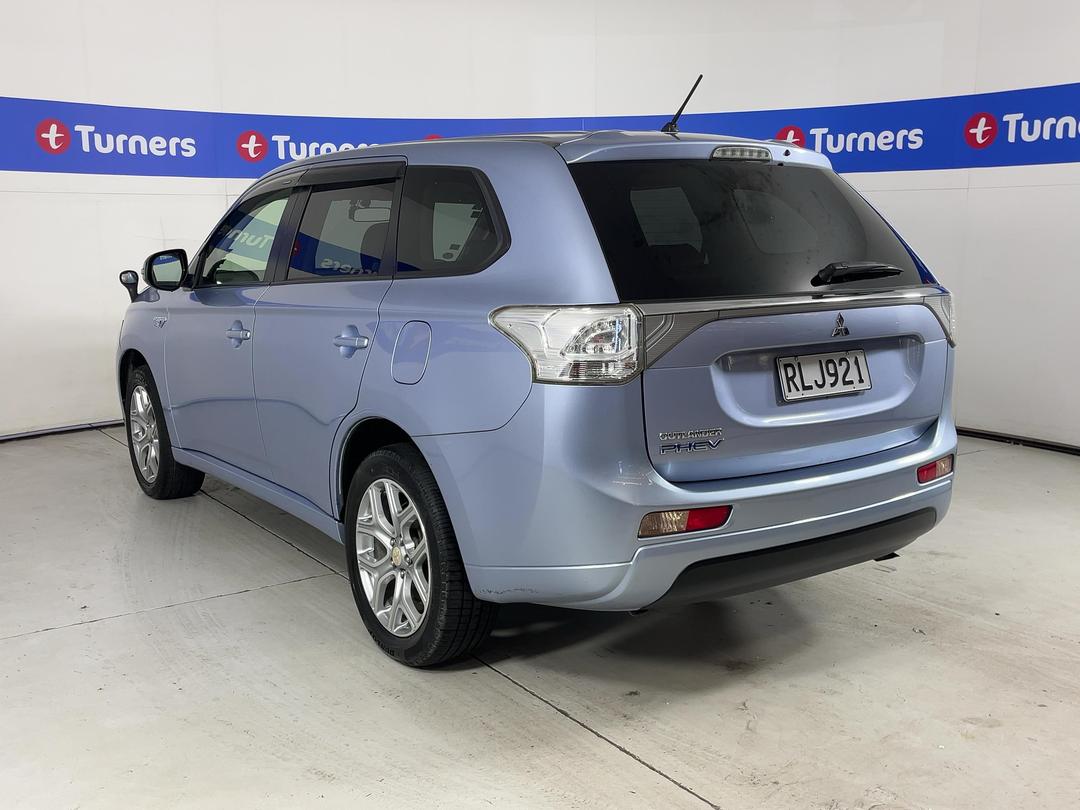 Photo '5' of Mitsubishi Outlander