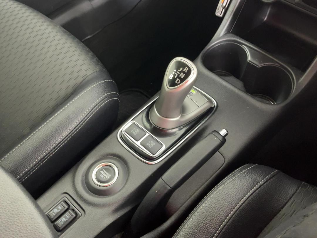 Photo '27' of Mitsubishi Outlander