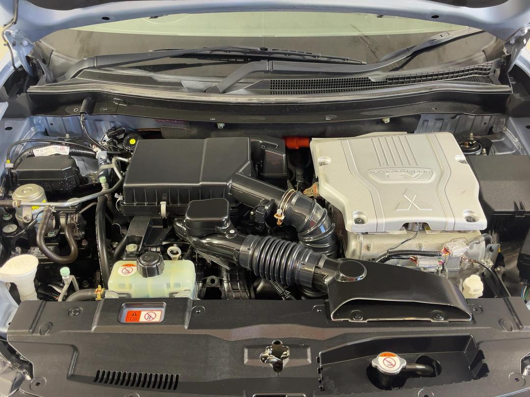 Photo '13' of Mitsubishi Outlander