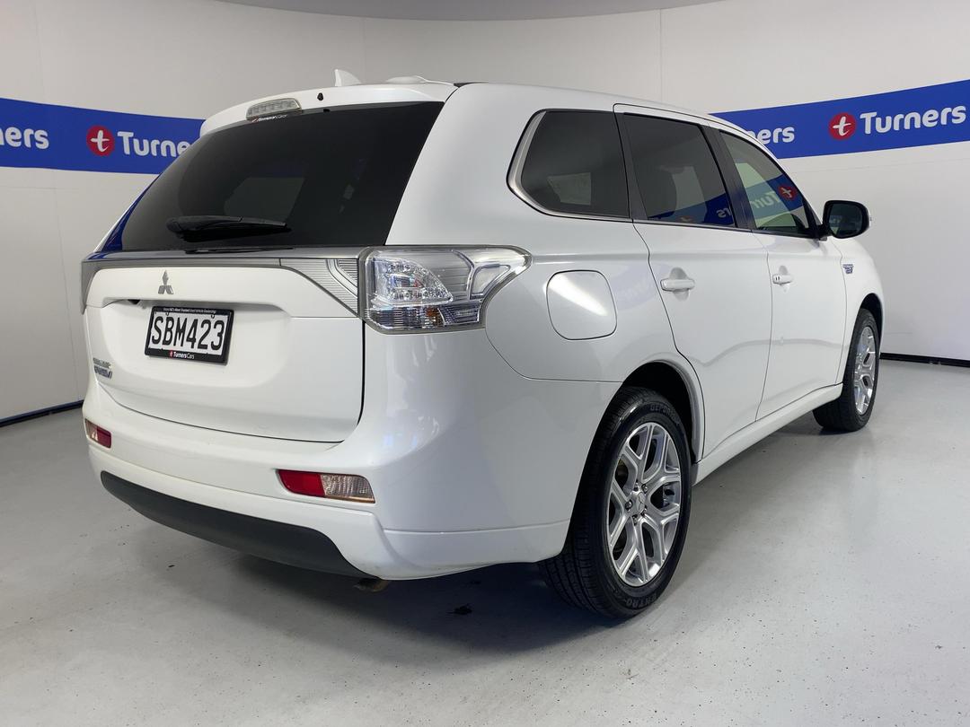 Photo '7' of Mitsubishi Outlander