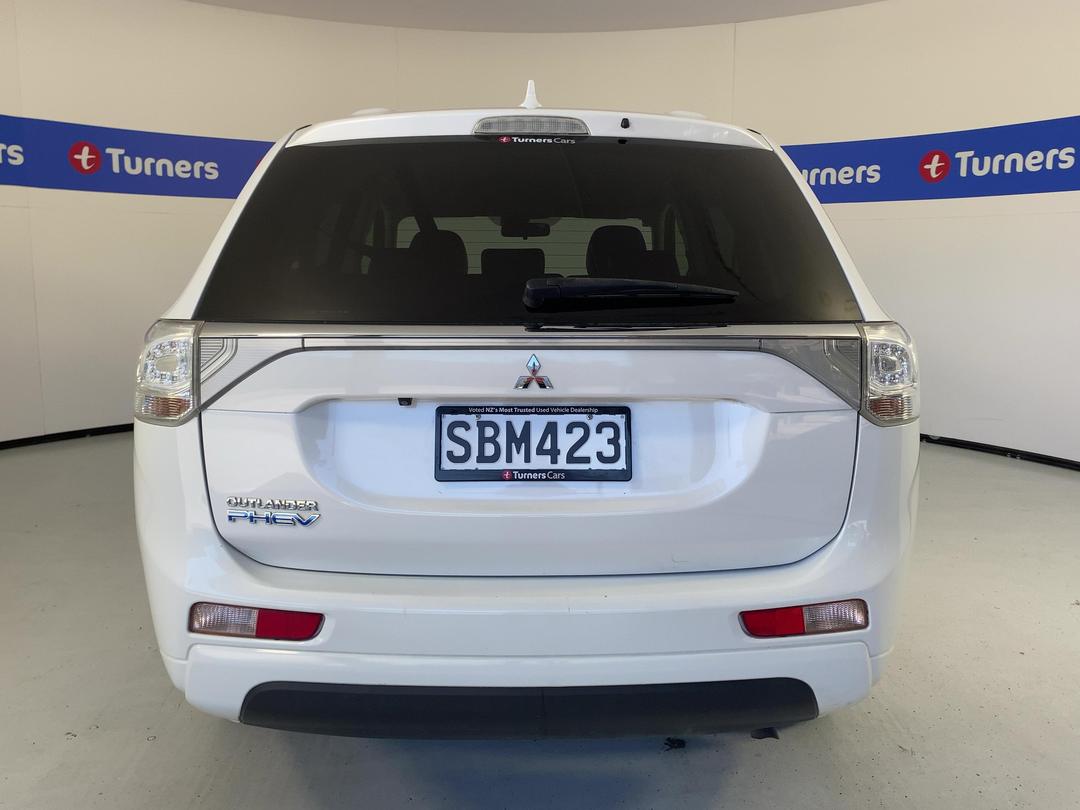 Photo '6' of Mitsubishi Outlander