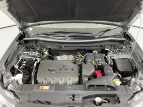 Photo '13' of Mitsubishi Outlander