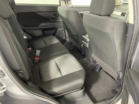 Photo '20' of Mitsubishi Outlander