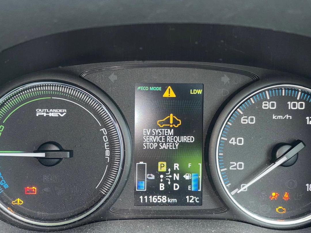 Photo '15' of Mitsubishi Outlander Phev Photo '15' of Mitsubishi Outlander Phev