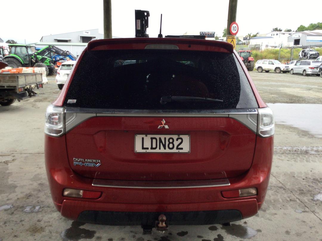 Photo '6' of Mitsubishi Outlander Phev Photo '6' of Mitsubishi Outlander Phev