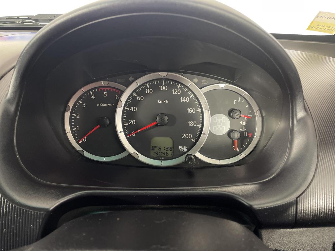 Photo '21' of Mitsubishi Triton