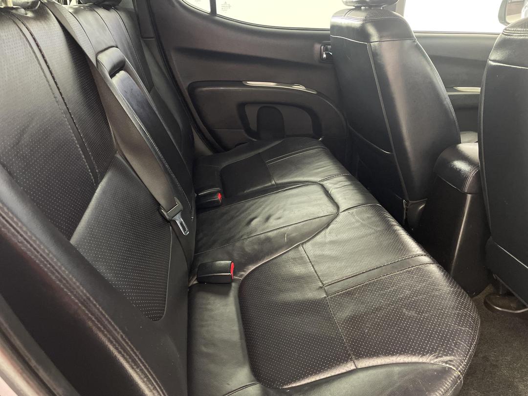 Photo '20' of Mitsubishi Triton