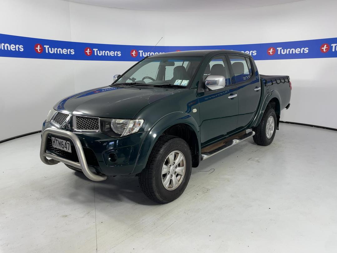 Photo '4' of Mitsubishi Triton