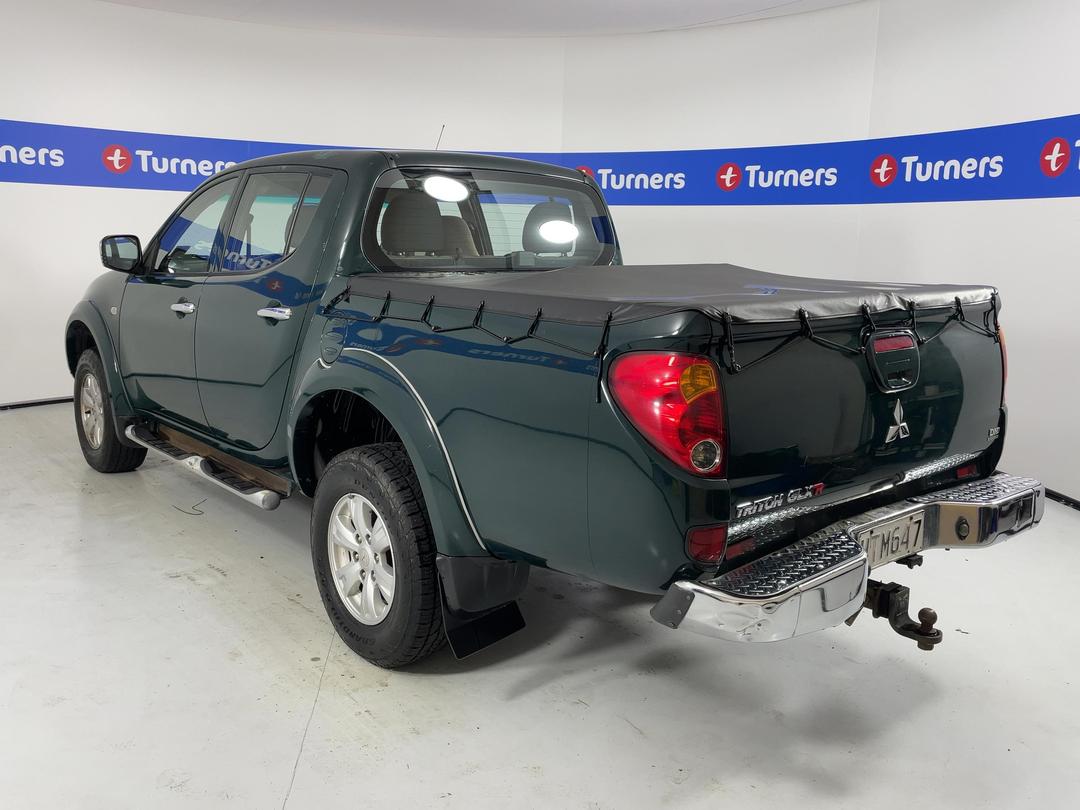 Photo '5' of Mitsubishi Triton