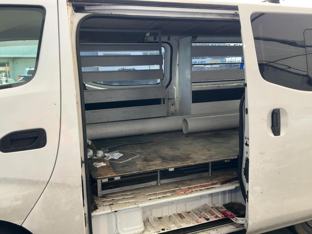 Photo '12' of Nissan Caravan Photo '12' of Nissan Caravan