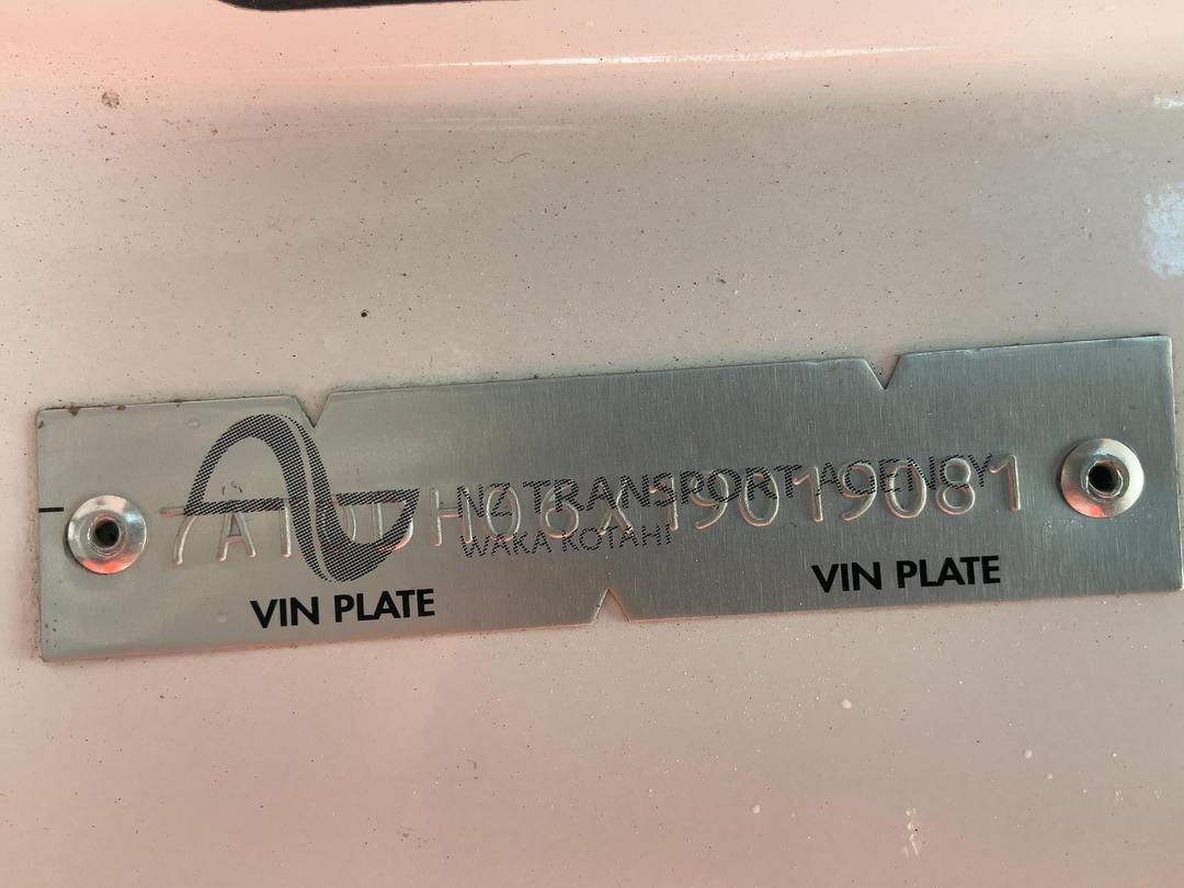 Photo '14' of Nissan Caravan Photo '14' of Nissan Caravan