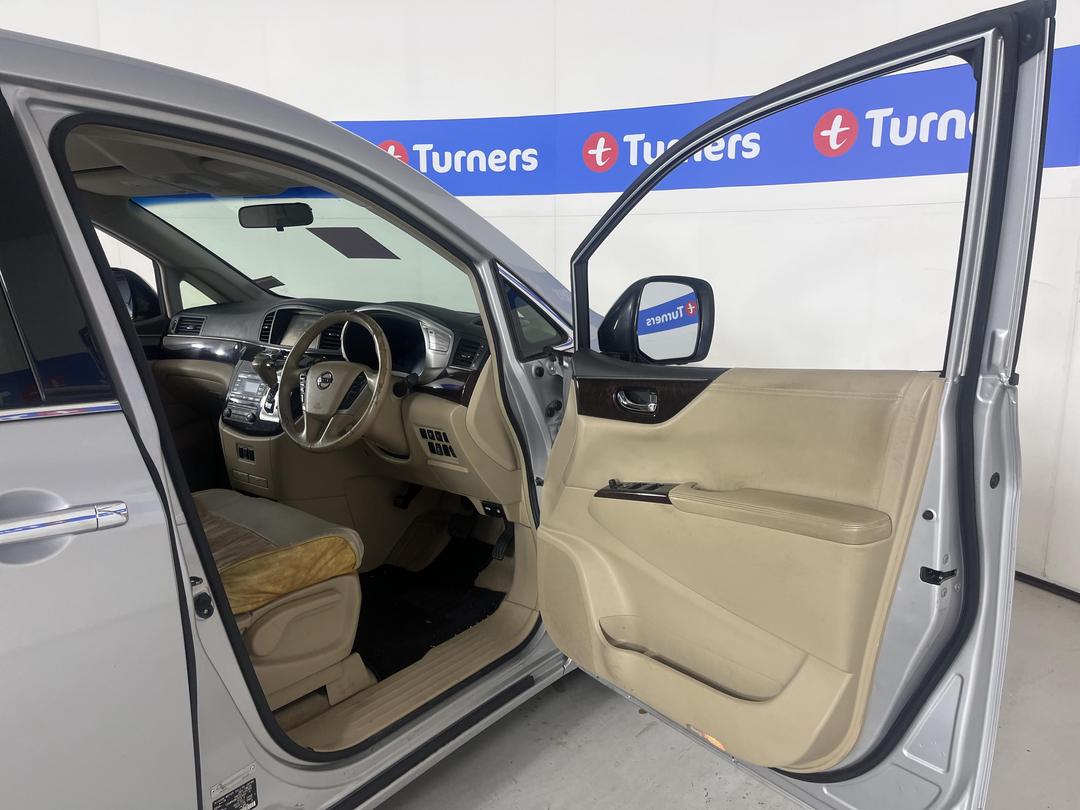 Photo '13' of Nissan Elgrand