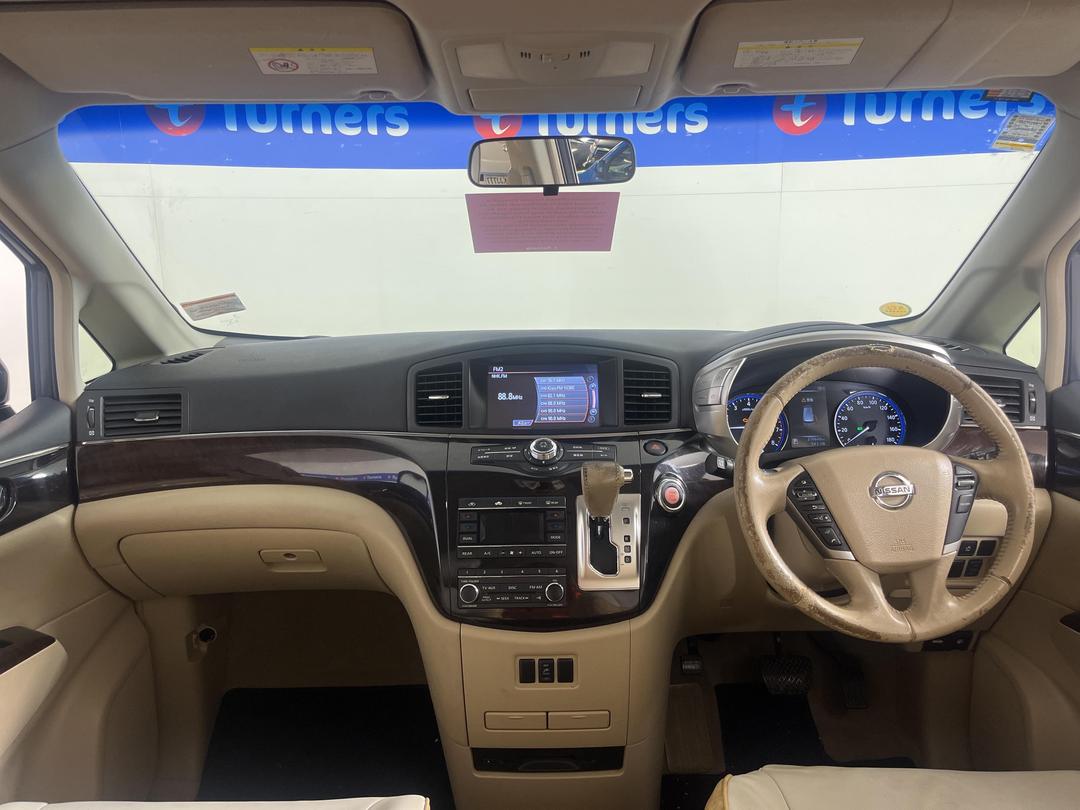 Photo '19' of Nissan Elgrand