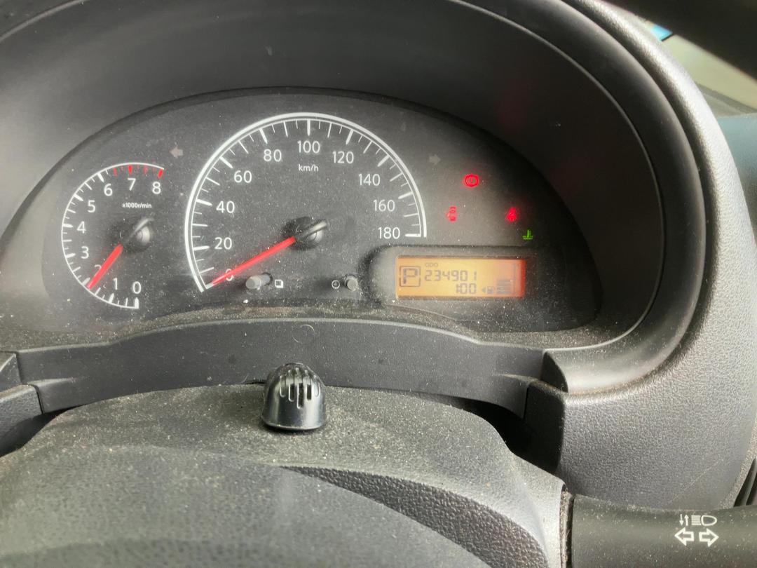 Photo '18' of Nissan Latio