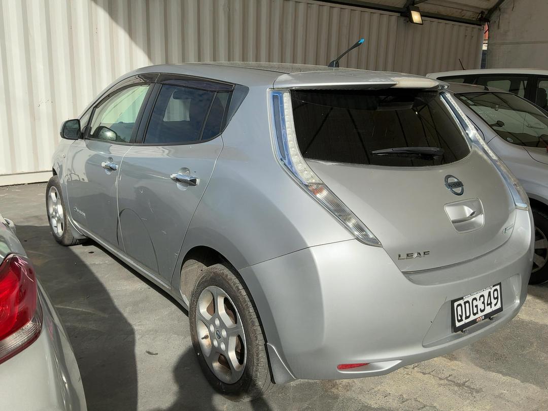 Photo '8' of Nissan Leaf