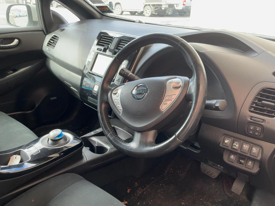 Photo '14' of Nissan Leaf