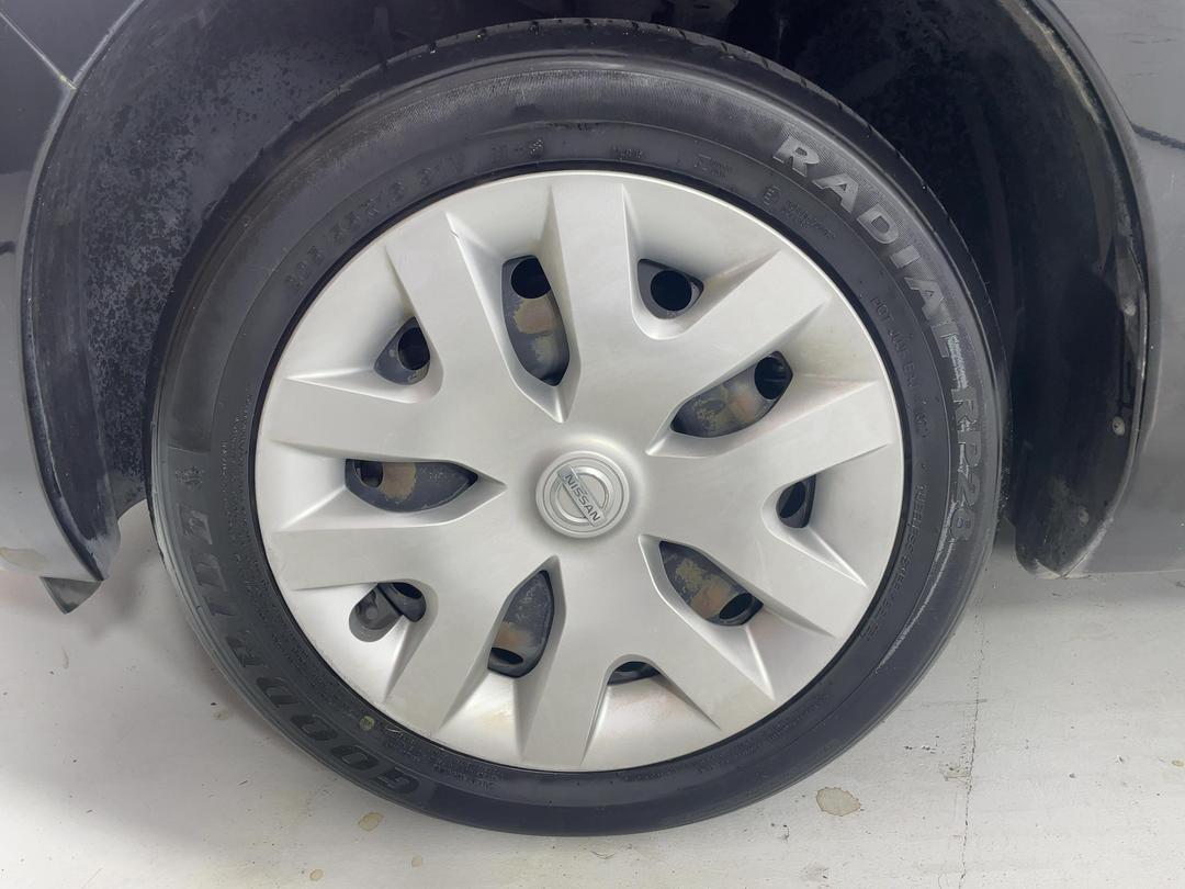 Photo '10' of Nissan Leaf