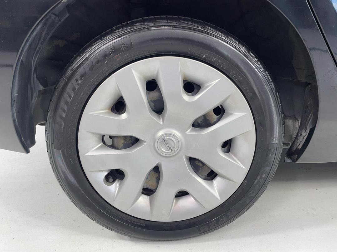 Photo '12' of Nissan Leaf
