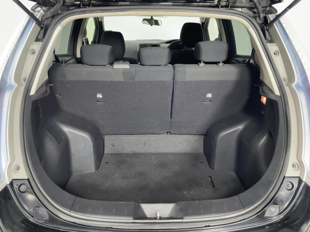 Photo '14' of Nissan Leaf