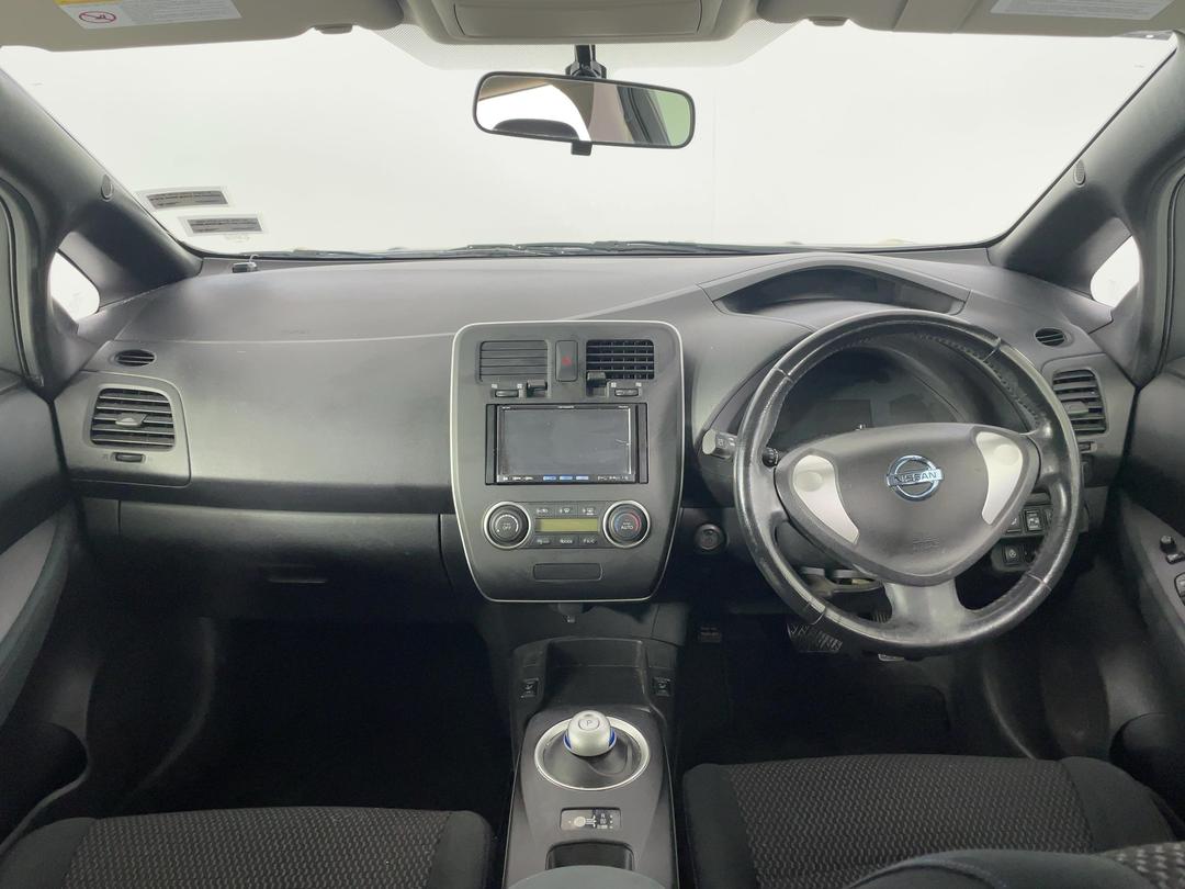 Photo '17' of Nissan Leaf