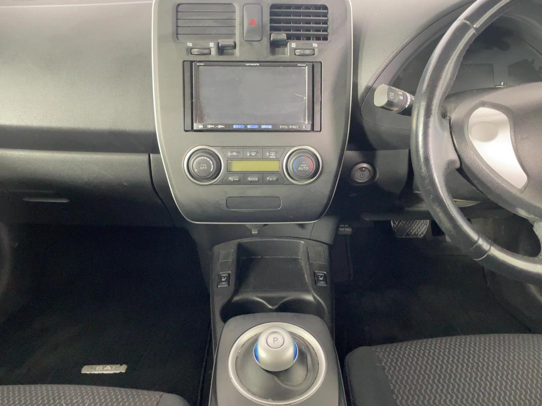 Photo '18' of Nissan Leaf