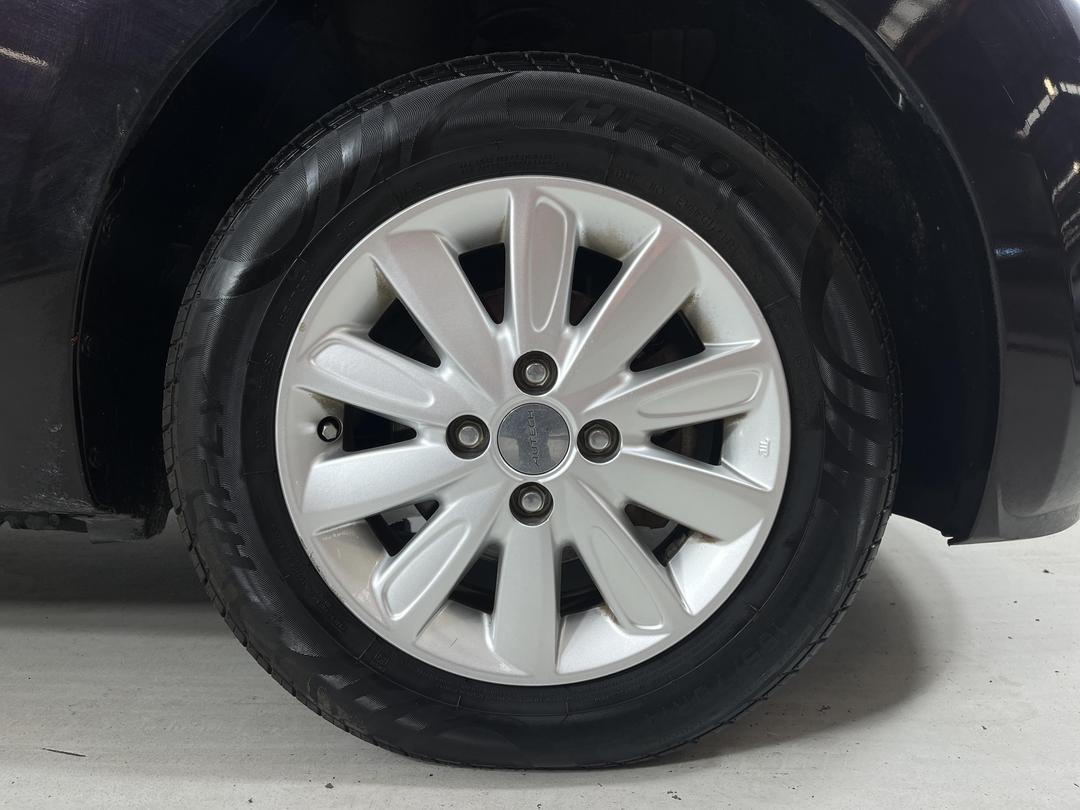 Photo '9' of Nissan March